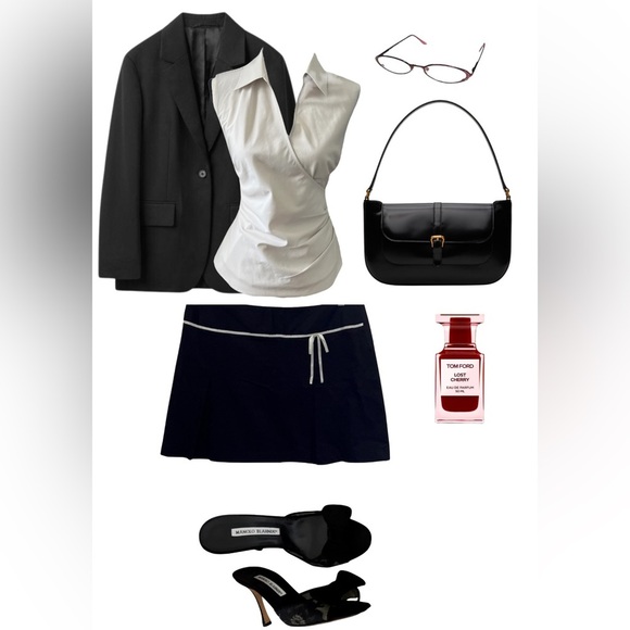 Mid Rise Bow Mini A-Line Skirt - Picture 12 of 13